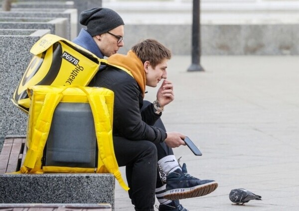 Профсоюзы СОЦПРОФ: Министр Котяков призвал переломить тренд — выпускники вузов идут в курьеры вместо работы по специальности