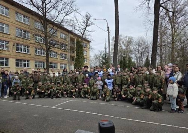 СОЦПРОФ встретил Первомай ударным трудом: открыта дубовая аллея «Героев-наставников кадетов»